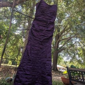 Plum Ruched Taffeta Formal Dress Alex Evenings. Size: 12